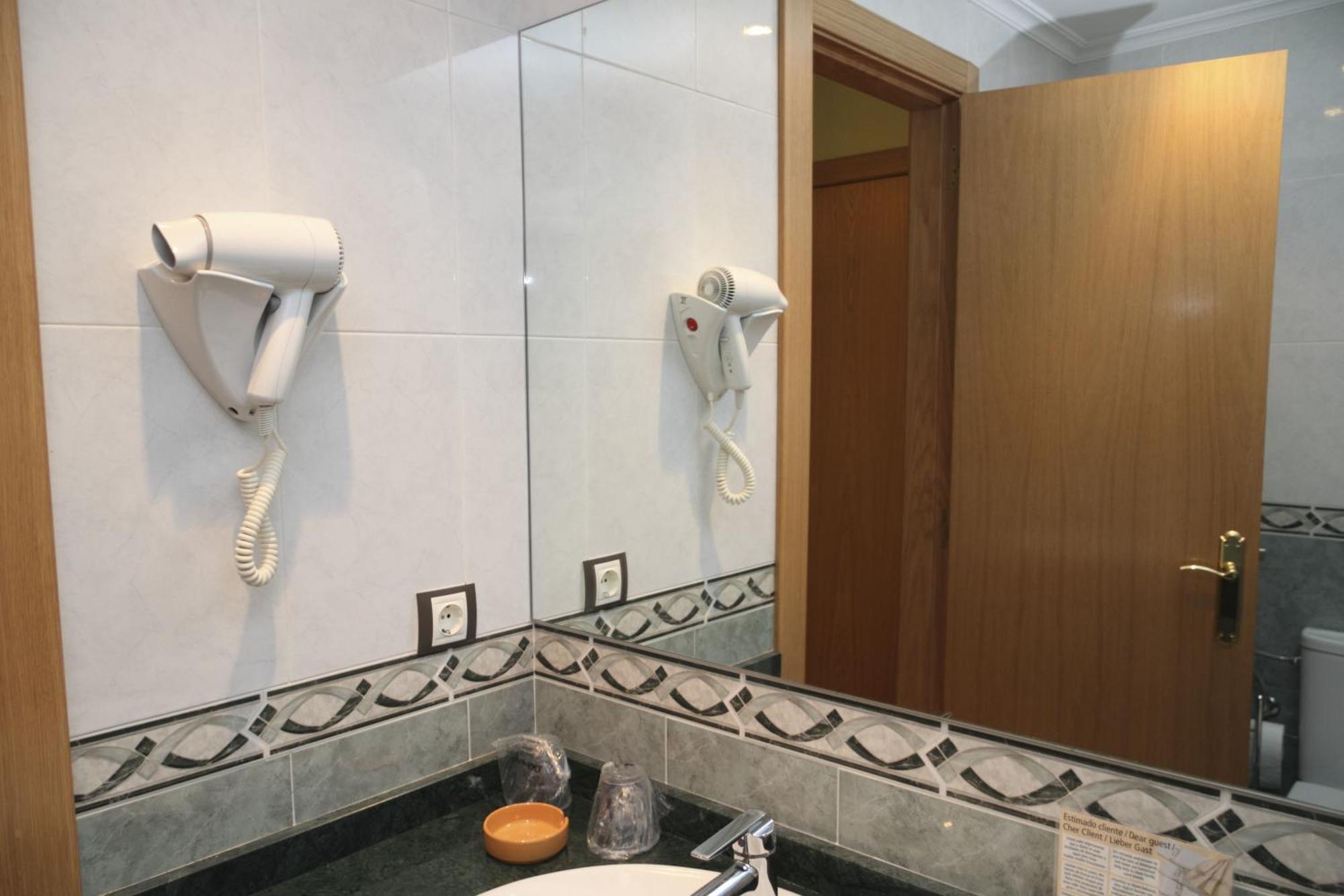Hotel Restaurante Casa Pipo Tuña Стая снимка