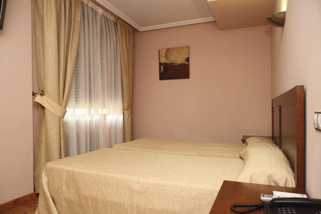 Hotel Restaurante Casa Pipo Tuña Екстериор снимка